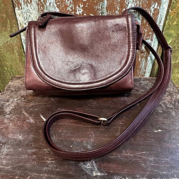 Osgoode Marley Handbags - Osgoode Marley Soft Cowhide Multi Pocket Urbanizer Crossbody Bag